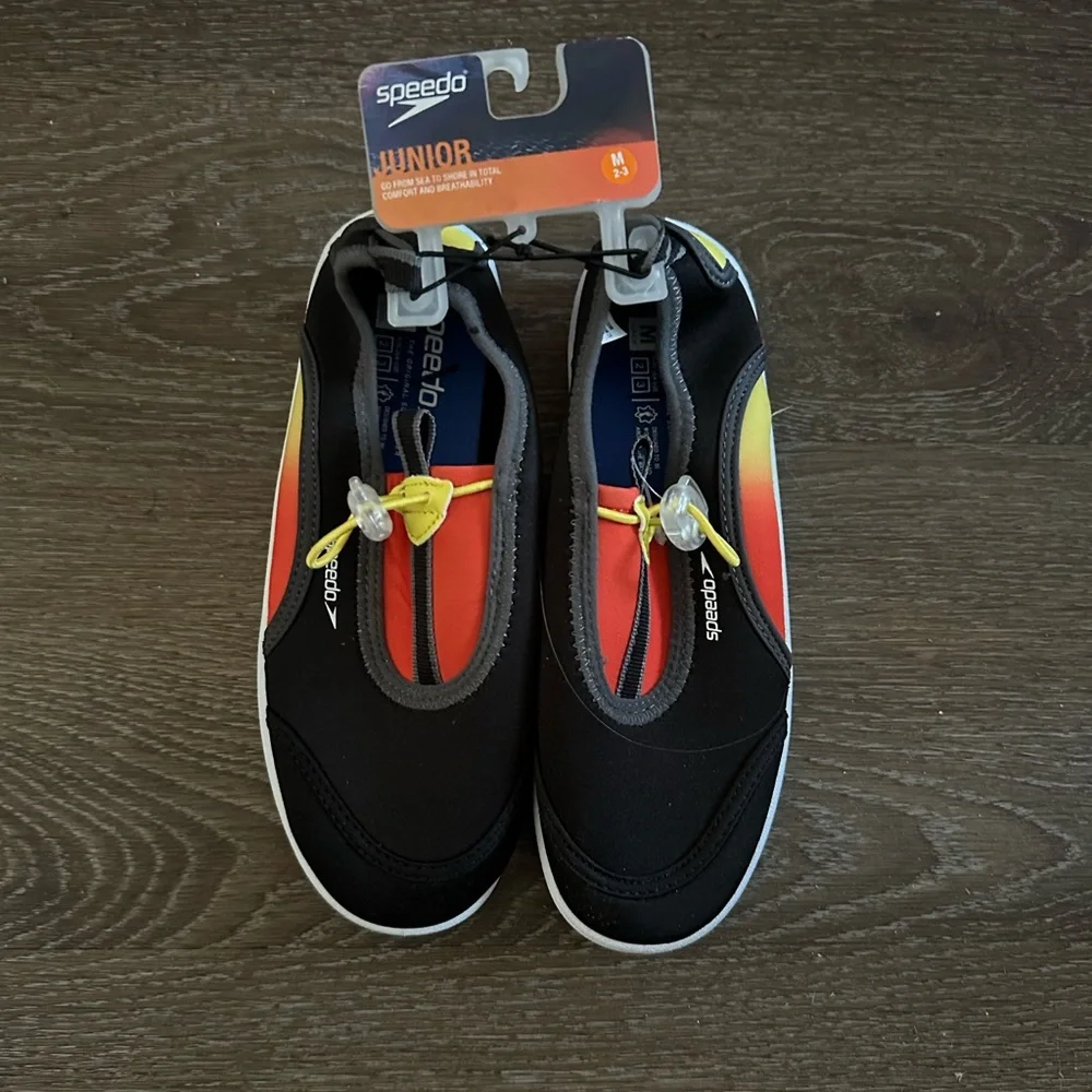 Speedo Girl's / boys Skimmer Water Shoes M(2-3) medium new with tag black